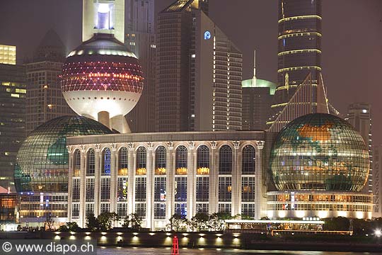 10336 - Photo :  Shanghai, district de Pudong, quartier des affaires, la tour de la perle de l\'Orient - TV Pearl Tower - Chine, China