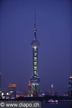 10347 - Photo :  Shanghai, district de Pudong, quartier des affaires, la tour de la perle de l\'Orient - TV Pearl Tower - Chine, China