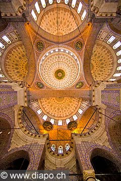 10844 - Photo : Istanbul, Turquie, Mosque Yeni Cami - The Yeni Mosque, New Mosque or Mosque of the Valide Sultan - Turkish  Yeni Cami, Yeni Valide Camii