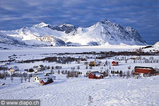 11173 - Photo :  Norvge,  Arctique, les Lofoten vers Borg sur l\'le de Vestagoy