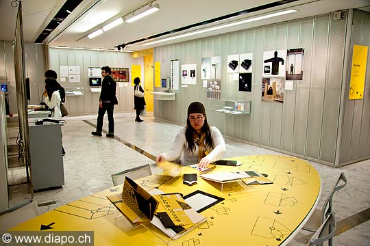 11675 - Photo :  Japon, Tokyo, quartier de Shimbashi, Advertising Museum Tokyo (ADMT)