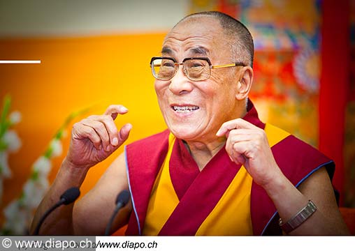 12632 - Photo: Tenzin Gyatso, le dala-lama, le plus haut chef spirituel du Tibet  Lausanne en Suisse