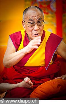 12644 - Photo: Tenzin Gyatso, le dala-lama, le plus haut chef spirituel du Tibet  Lausanne en Suisse