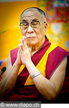 12650 - Photo: Tenzin Gyatso, le dala-lama, le plus haut chef spirituel du Tibet  Lausanne en Suisse