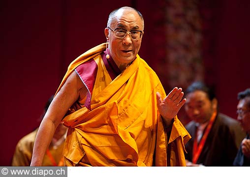 12653 - Photo: Tenzin Gyatso, le dala-lama, le plus haut chef spirituel du Tibet  Lausanne en Suisse