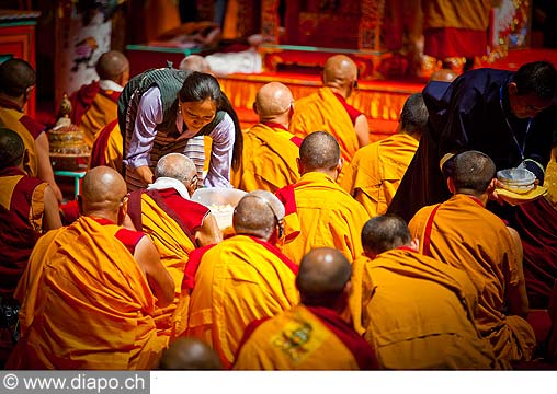 12687 - Photo: Tenzin Gyatso, le dala-lama, le plus haut chef spirituel du Tibet  Lausanne en Suisse