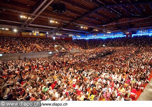 12727 - Photo: Tenzin Gyatso, le dala-lama, le plus haut chef spirituel du Tibet  Lausanne en Suisse