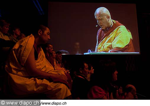 12732 - Photo: Tenzin Gyatso, le dala-lama, le plus haut chef spirituel du Tibet  Lausanne en Suisse