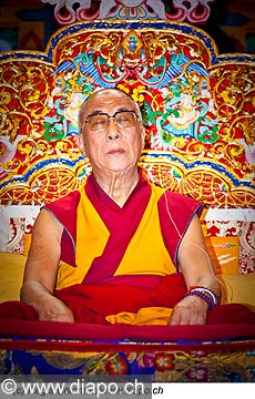 12737 - Photo: Tenzin Gyatso, le dala-lama, le plus haut chef spirituel du Tibet  Lausanne en Suisse