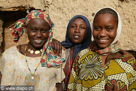 4079 - Niger, portraits de femmes