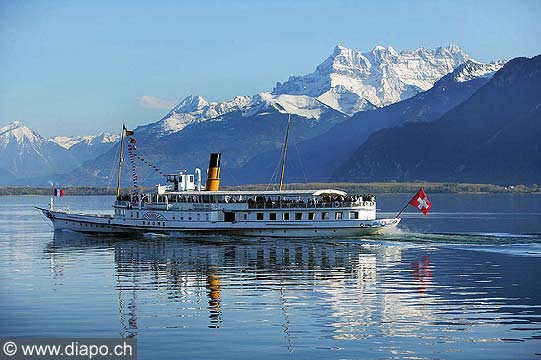 7490 - suisse, bateau de la CGN sur le Lac Lman avec les dents du Midi