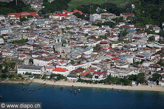 7612 - Photo : vue arienne de l'le de Zanzibar - Stone Town - Tanzanie -  Afrique