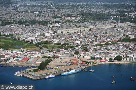 7614 - Photo : vue arienne de l'le de Zanzibar - Stone Town - Tanzanie -  Afrique