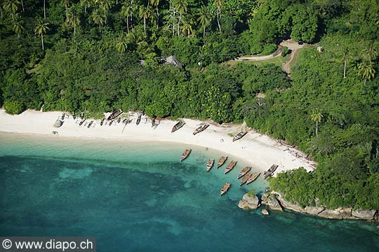 7630 - Photo : vue arienne de l'le de Zanzibar - Tanzanie - Afrique