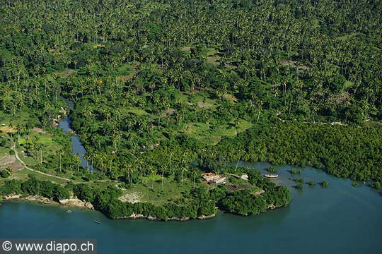 7648 - Photo : vue arienne de l'le de Zanzibar - Tanzanie - Afrique