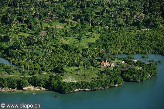 7649 - Photo : vue arienne de l'le de Zanzibar - Tanzanie - Afrique