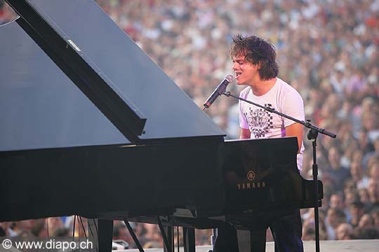 8040 - Photo de musique, spectacle et concert : Jamie Cullum au Palo festival de Nyon - 2005