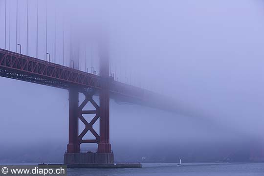 8799 - Photo : USA, Etats-Unis, Californie, San Francisco, Image of America - Golden Gate Bridge