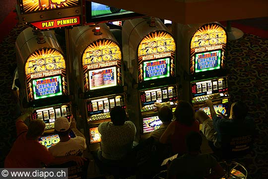 8881 - Photo : USA, Etats-Unis, Nevada, Las Vegas, Image of America - jeux