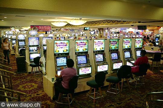 8962 - Photo : USA, Etats-Unis, Nevada, Las Vegas, Image of America - jeux