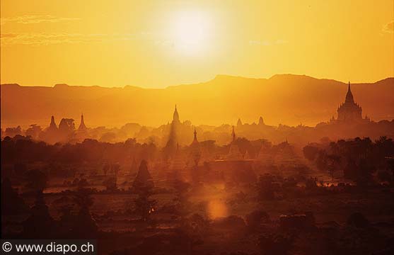 9204 - Photo : Asie - Birmanie - Burma - Myanmar - Asia - Temples de Bagan (Pagan)