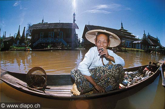 9209 - Photo : Asie - Birmanie - Burma - Myanmar - Asia - March flottant - Lac Inle