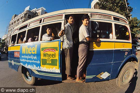 9214 - Photo : Asie - Birmanie - Burma - Myanmar - Asia - Bus  Rangoon