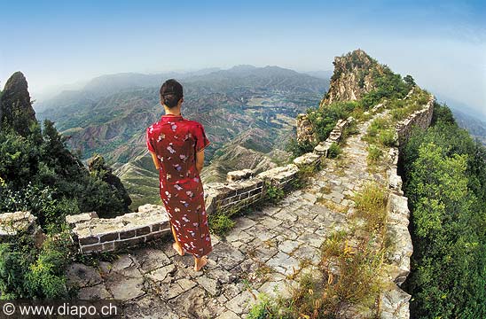 9243 - Photo : Asie - Chine, China - Asia - La femme sur la Grande muraille