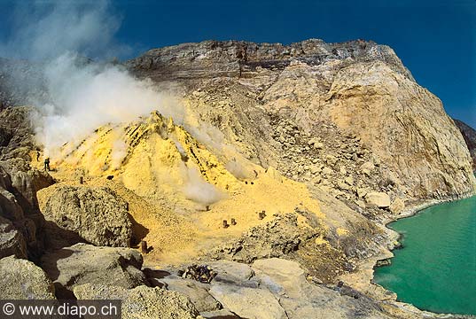 9263 - Photo : Asie - Java, Indonsie, Indonsia - Asia - Porteur de soufre - volcan Kawa Ijen