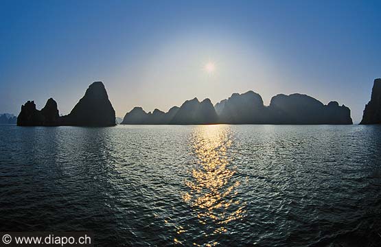 9335 - Photo : Asie - Vietnam - Asia - Baie d'Halong