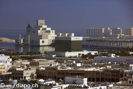 9524 - Photo : mirats arabes - Doha, capitale de L'tat du Qatar dans le golfe Persique de la pninsule Arabique - muse d'Art Islamique de Doha