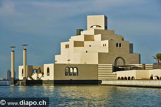 9544 - Photo : mirats arabes - Doha, capitale de L'tat du Qatar dans le golfe Persique de la pninsule Arabique - muse d'Art Islamique de Doha