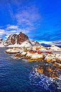 11200 - Photo :  Norvge,  Arctique, les Lofoten, le de Moskenesoy, village de pcheurs de Hamnoy prs de Reine