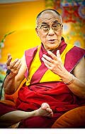 12645 - Photo: Tenzin Gyatso, le dala-lama, le plus haut chef spirituel du Tibet  Lausanne en Suisse