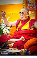 12647 - Photo: Tenzin Gyatso, le dala-lama, le plus haut chef spirituel du Tibet  Lausanne en Suisse