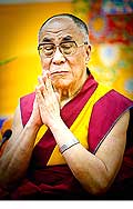 12650 - Photo: Tenzin Gyatso, le dala-lama, le plus haut chef spirituel du Tibet  Lausanne en Suisse