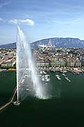 8071 - Photo : Suisse - ville de Genve - jet d'eau et Salve - lac Lman - Geneva