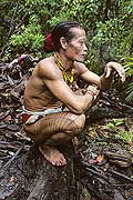 9478 - Photo : Hommes-fleurs, Mentawais, le de Siberut, Indonsie